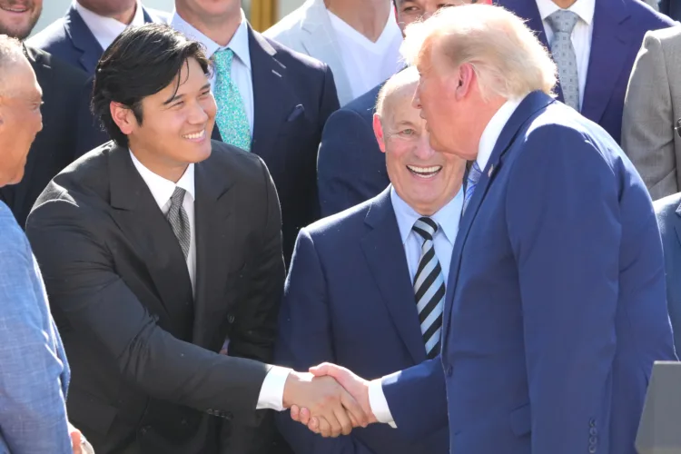 Trump basks in glory of White House Dodger visit